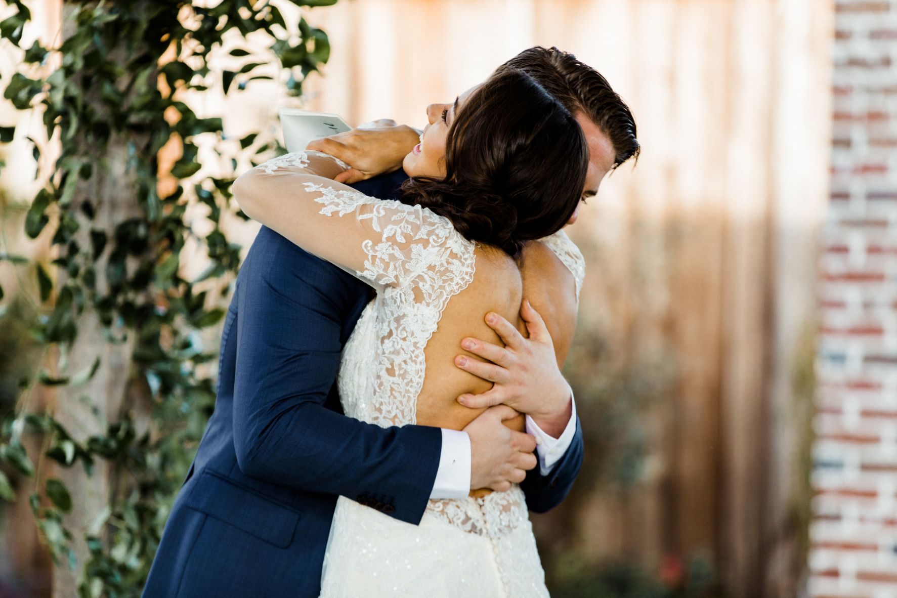 KP-010-rustic wedding-outdoor wedding-bride-groom-red wedding